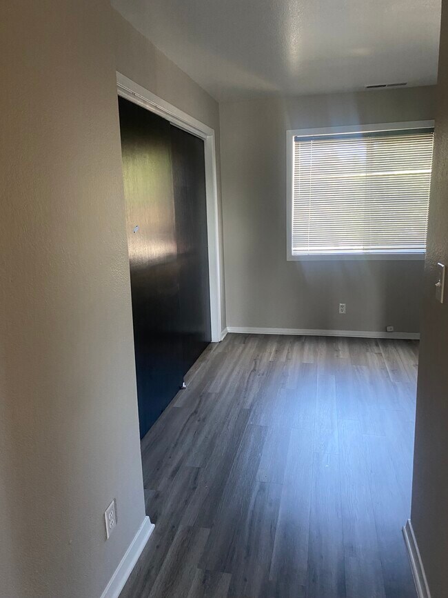 Bedroom 1 - 922 Plumas St