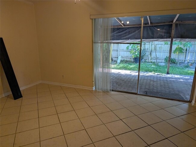 Building Photo - 7502 NW 44th Ct