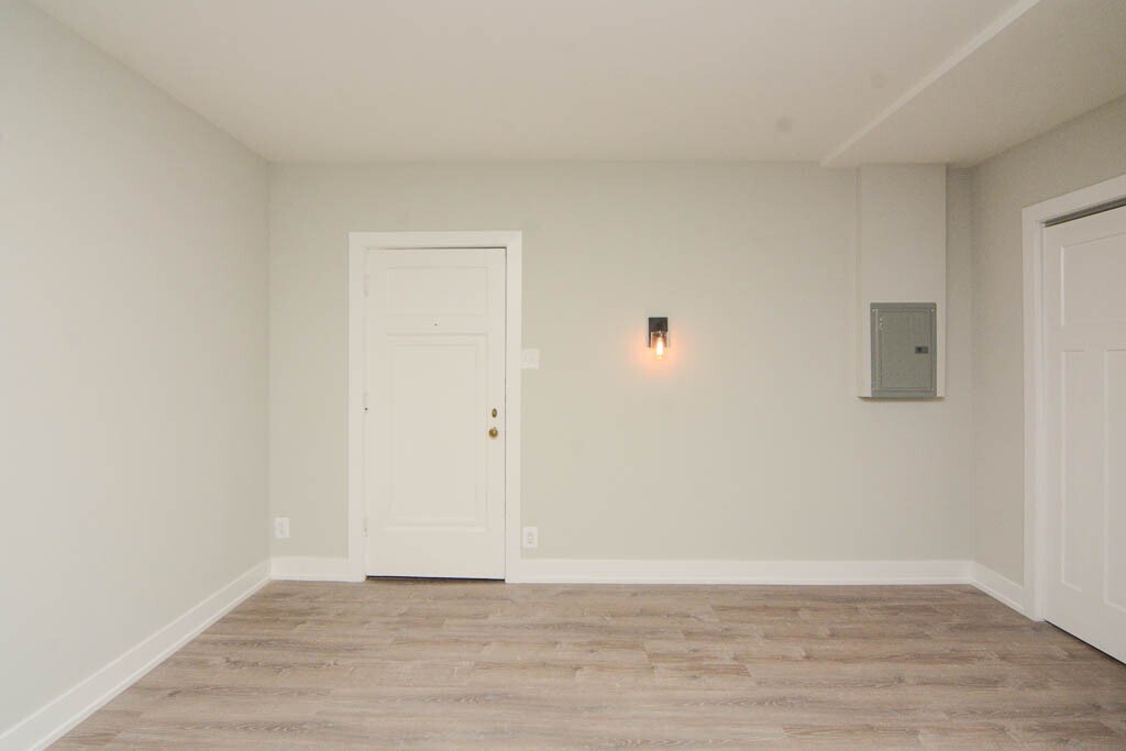 Building Photo - 4349 N Damen Ave