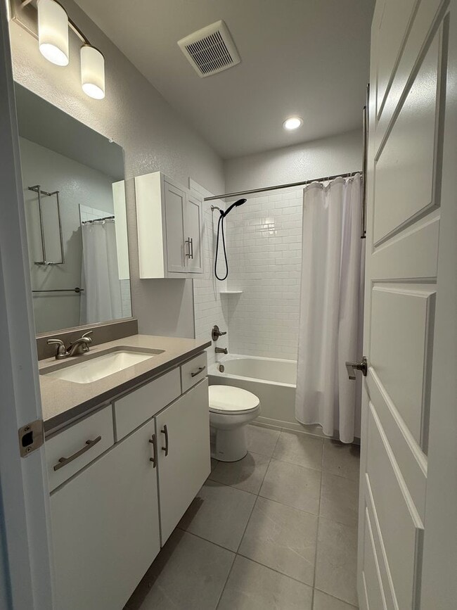 Building Photo - Stunning Luxury Living in Coal Creek with ...