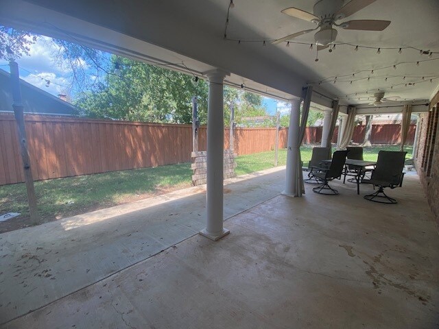 Building Photo - 601 Brown Dr