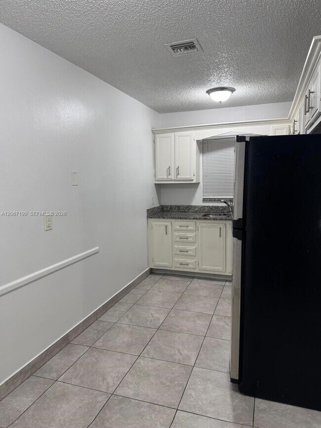 Building Photo - 1746 3rd Ave N