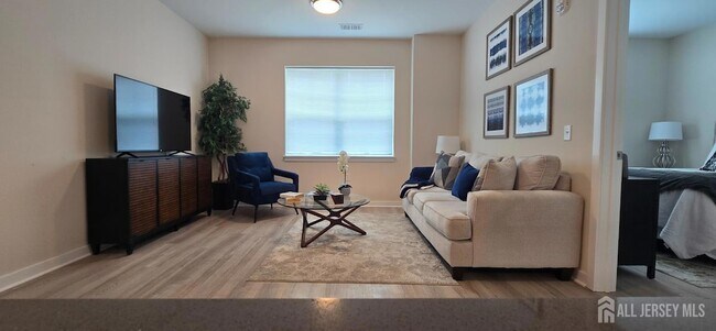 Building Photo - 211 Henderson Rd