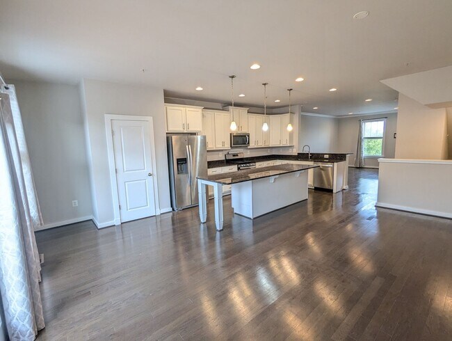 Building Photo - 1129 Lawler Dr