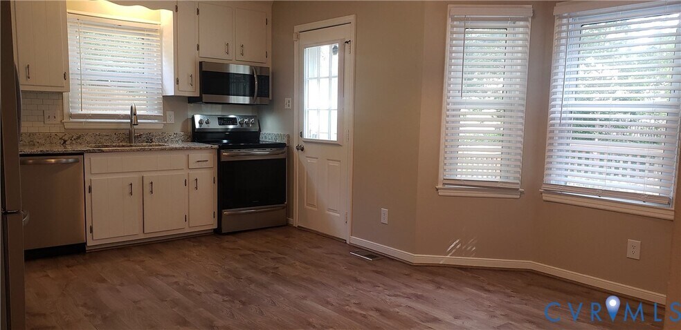 Building Photo - 7166 Full Rack Dr