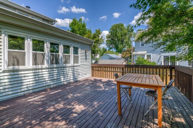 Building Photo - PALISADE