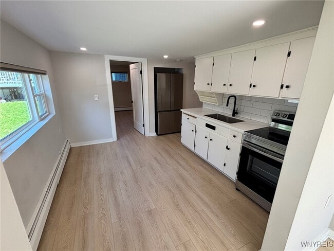 Building Photo - 706 Hilliker Ct