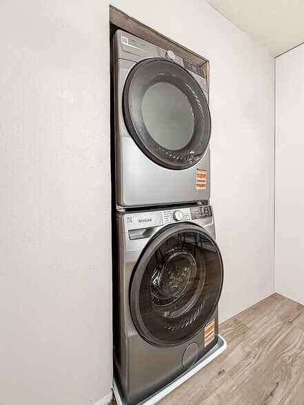 Building Photo - 717 Watson Ave