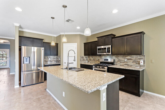 Building Photo - 7873 Enchanted Range