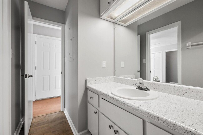 Building Photo - 3108 Ironwood Dr