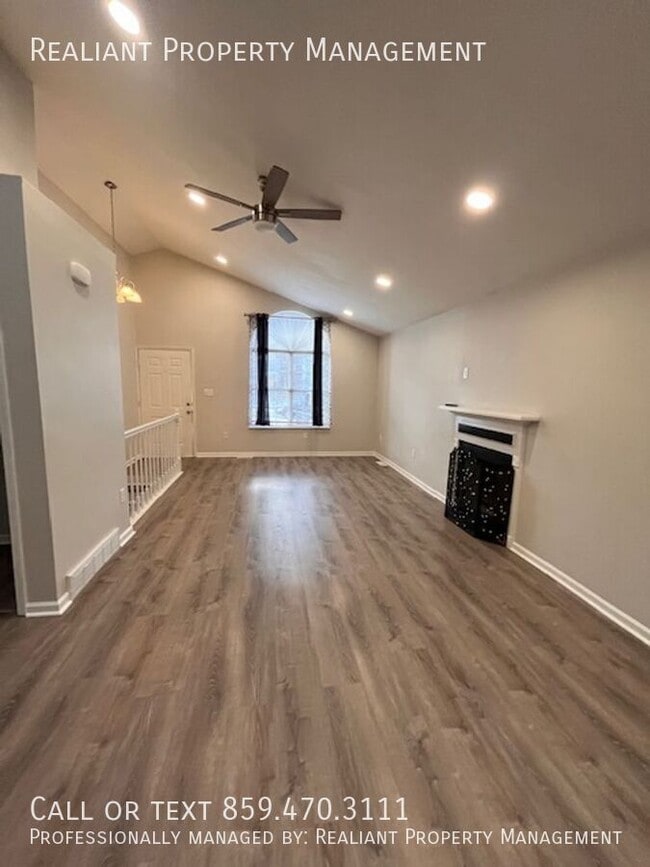 Building Photo - 353 Chase Pl