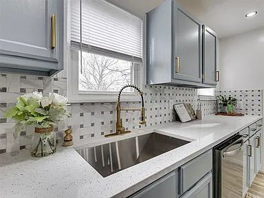 Building Photo - Modern Comfort in Every Square Foot