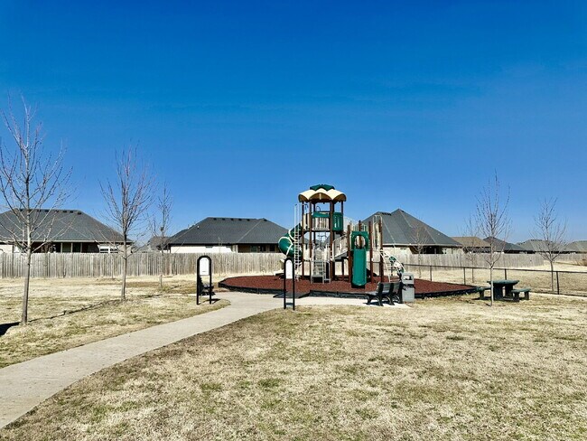 Building Photo - 861 Massachusetts Ave