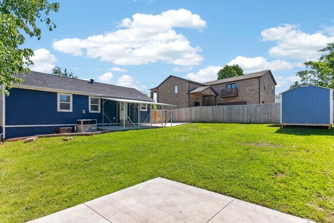 Building Photo - 3153 Towne Village Rd