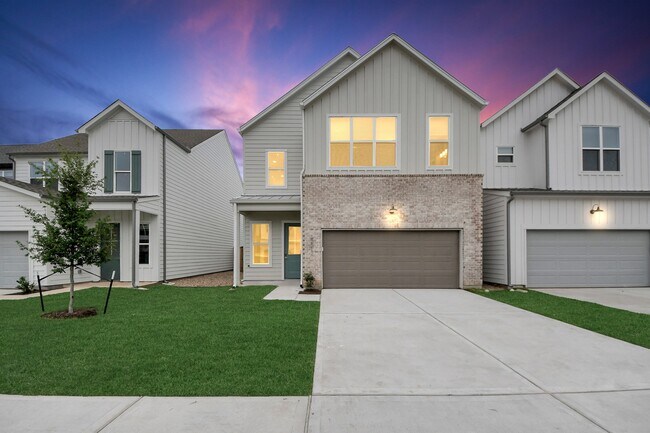 Building Photo - 22022 Ferguson Mdw Ln