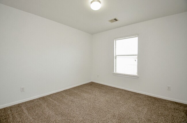 Building Photo - 21723 Britton Hill Way