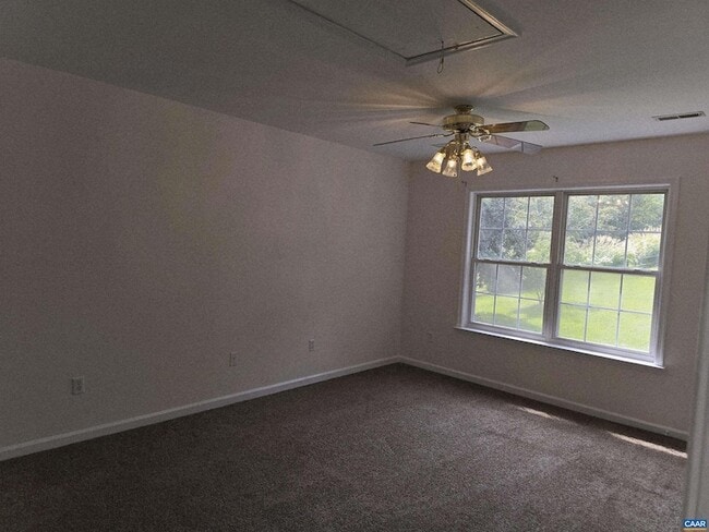 Building Photo - 259 Spring Oaks Ln