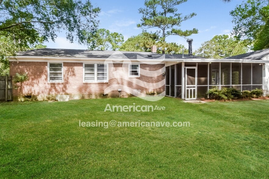 Building Photo - 1908 State Rd S-28-425