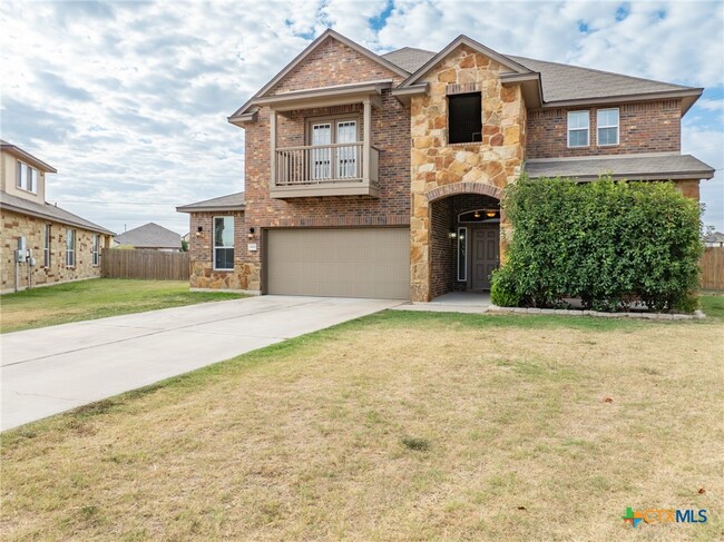 Building Photo - 3302 Lorne Dr