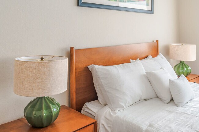 Building Photo - 10921 Polaris Dr