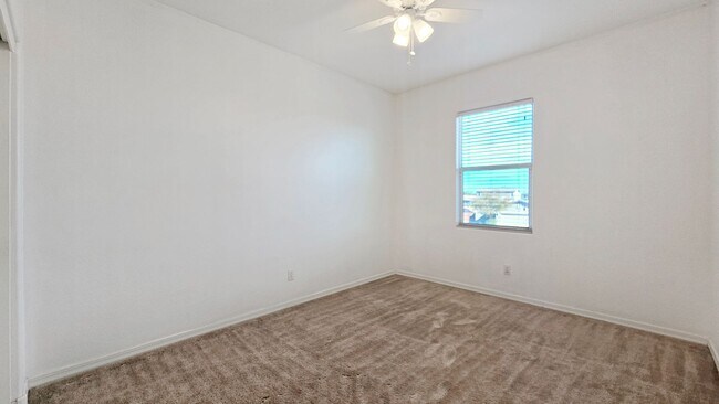 Building Photo - Blue Horizons community near Goodyear!