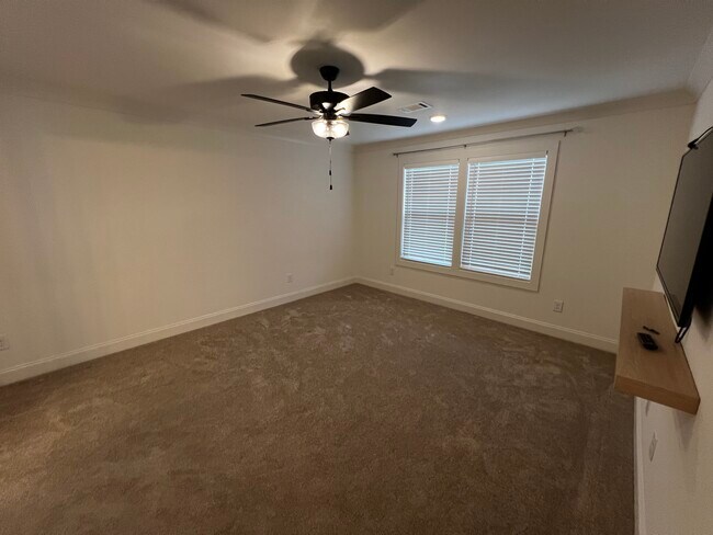 Building Photo - 129 Stewarts Lndg Dr