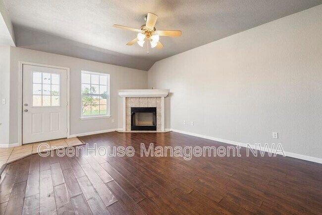 Building Photo - 520 Dewberry Ln