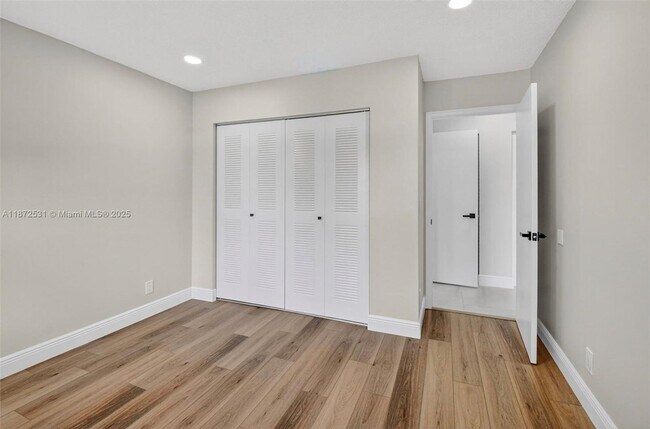 Building Photo - 9581 El Clair Ranch Rd