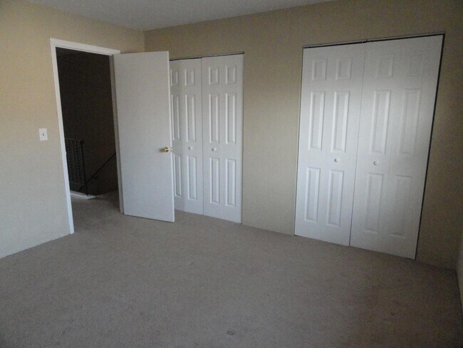 Building Photo - 416 N. Grandview Ave.