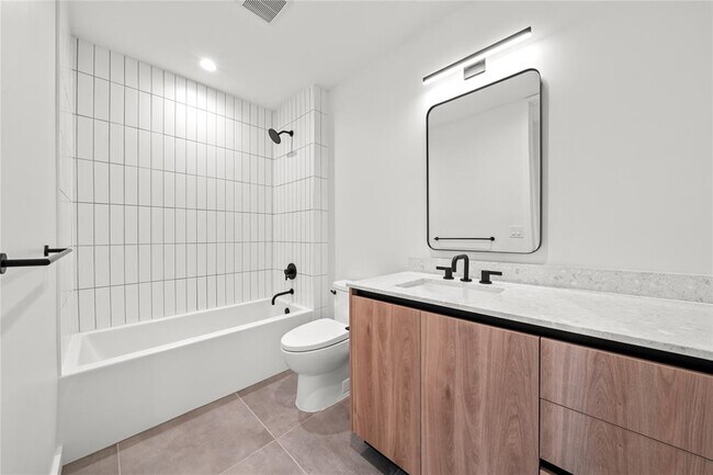 Building Photo - 84 East Ave