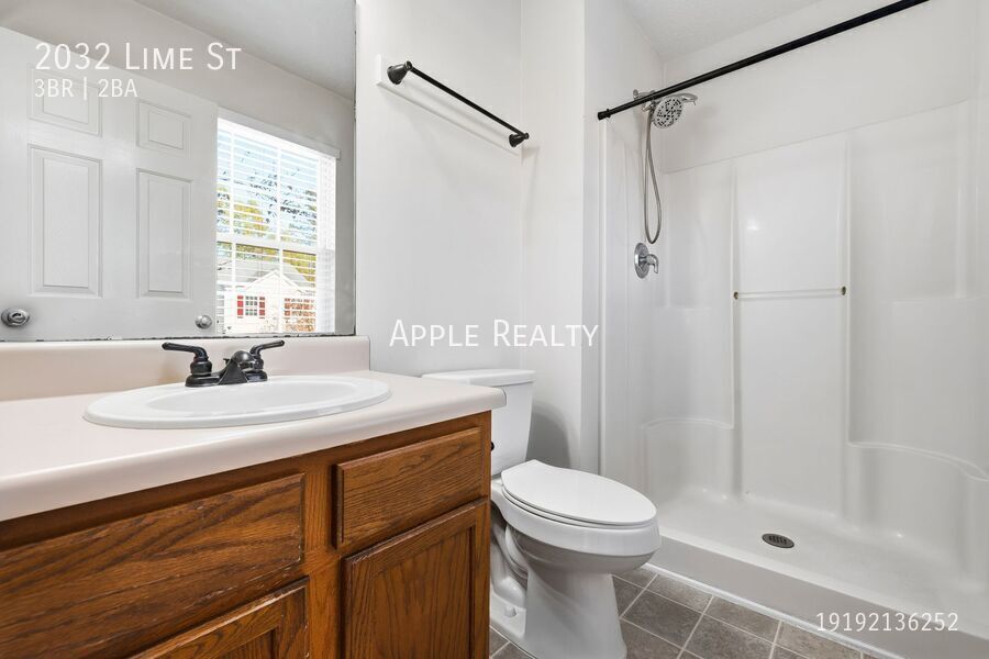 Building Photo - 2032 Lime St