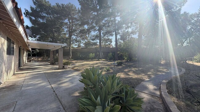 Building Photo - 148 Carmody St