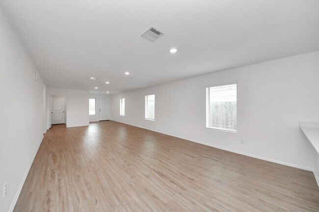 Building Photo - 9010 Estes Lks Dr