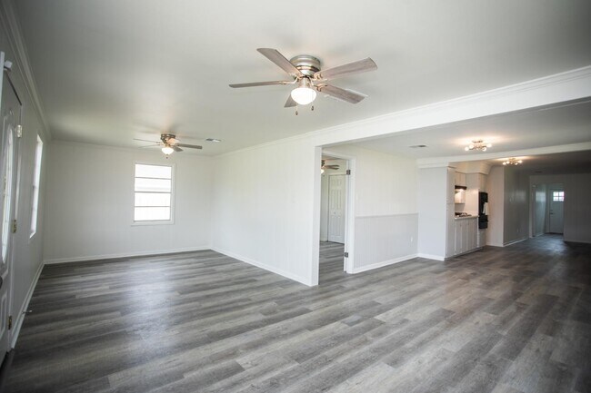 Building Photo - 408 Martin Luther King Jr Dr