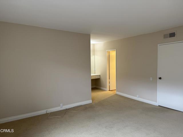 Building Photo - 113 N Almansor St