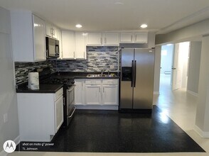 Building Photo - 8645 S Drexel Ave