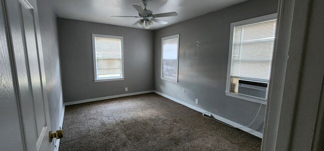 Building Photo - 117 Austin St