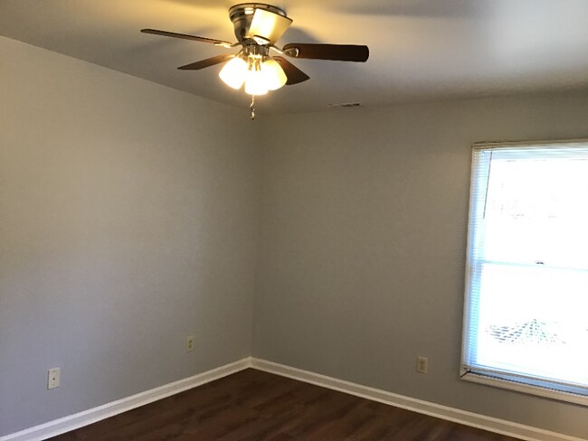 Building Photo - 2616 Burke Ln