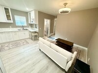 Building Photo - ***Updated 1 bed 1 bath ADU with washer/dryer***