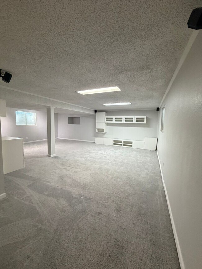 Building Photo - 16596 E Stanford Pl