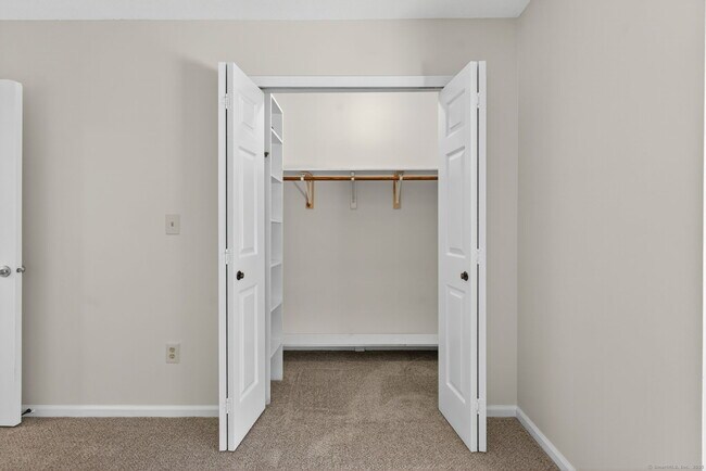 Building Photo - 128 Conestoga Way