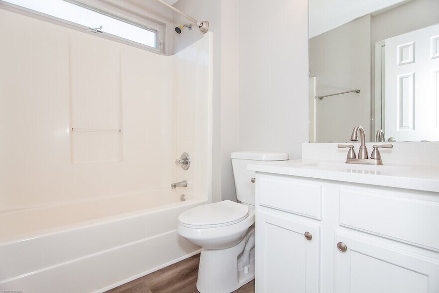 Building Photo - 7212 Kavan Hunter Dr