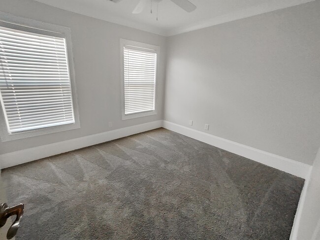 Building Photo - 2772 Durham Dr NE