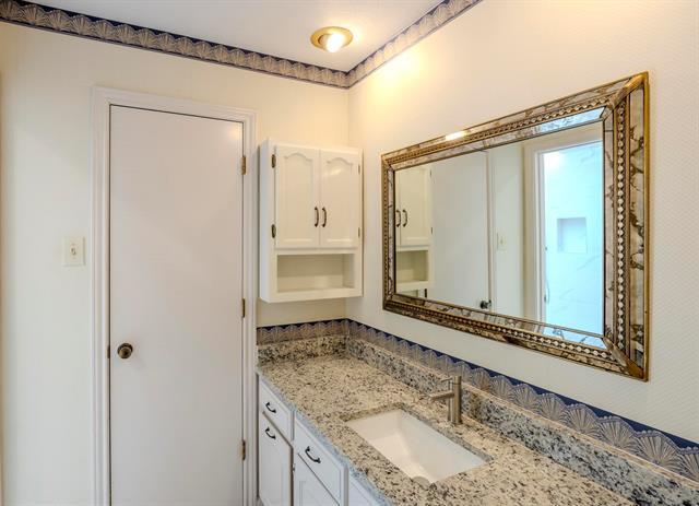 Building Photo - 2508 Chamberlain Dr