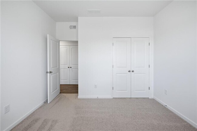 Building Photo - 376 Sunset Holw St
