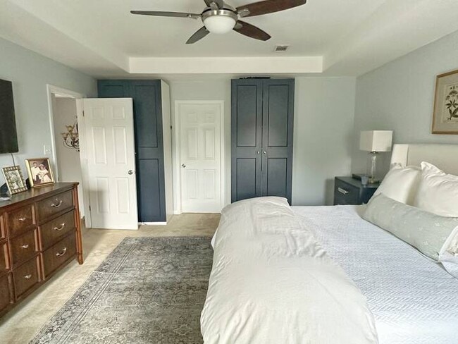 Building Photo - 4462 Cape Cod Dr