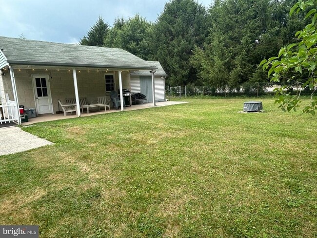 Building Photo - 138 E 7 Stars Rd