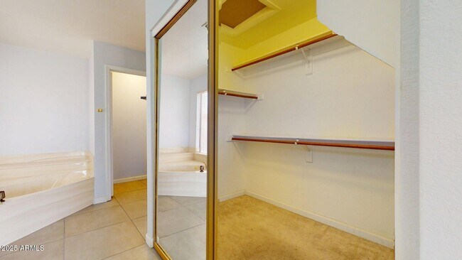 Building Photo - 9814 W Menadota Dr