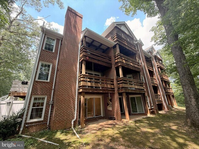 Building Photo - 11100 Beaver Trail Ct