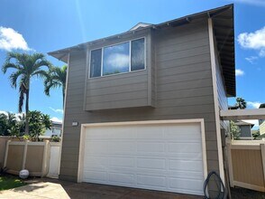 Building Photo - Desirable Lombard Way in Ewa, 3 Bed 2.5 Bath w/ 2 Car garage, Newer unit, Pet Negotiable